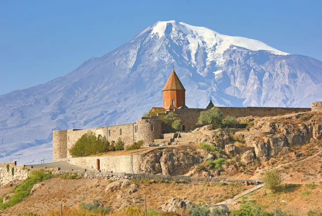 book tours armenia